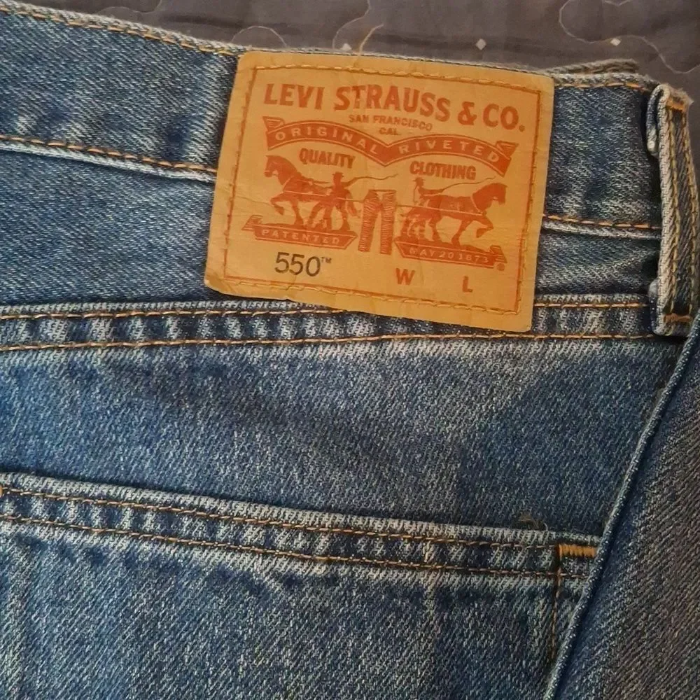 Levis timeless 550
